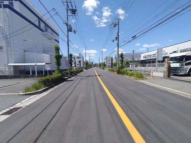 前面２車線道路