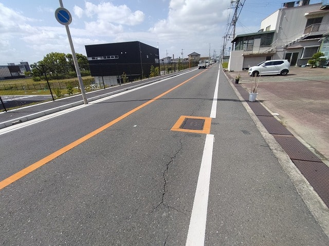 前面道路も広いです。