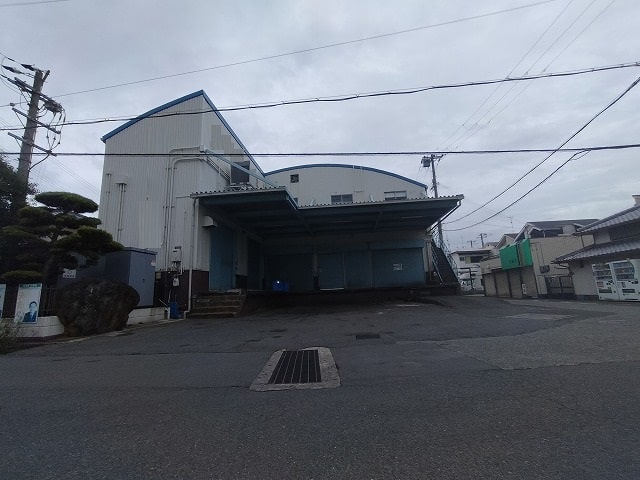 大型トラック進入可能です
