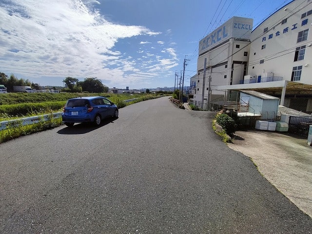 前道広めですね