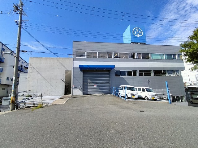 シャッターから直接出入り可能です