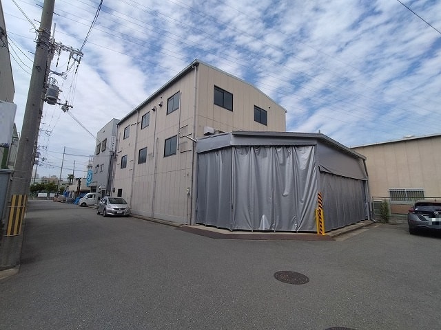 三階建てです