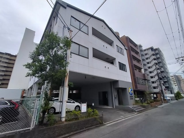 駐車スペース広く使えます。