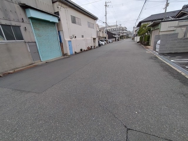 前面道路広いです