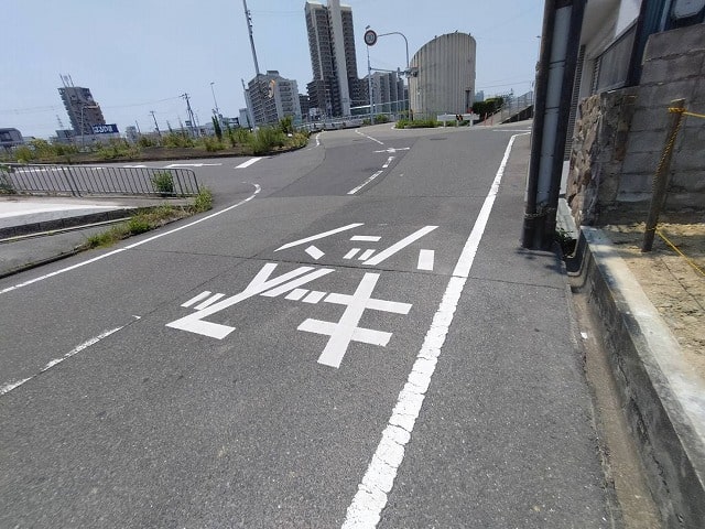 前面道路約8ｍ