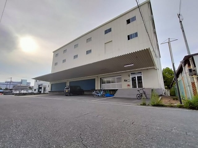 大型倉庫ですね
