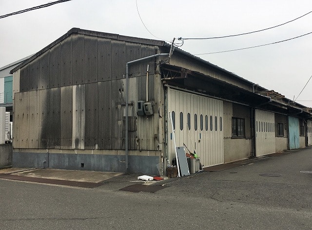 板金工場とか最適です。