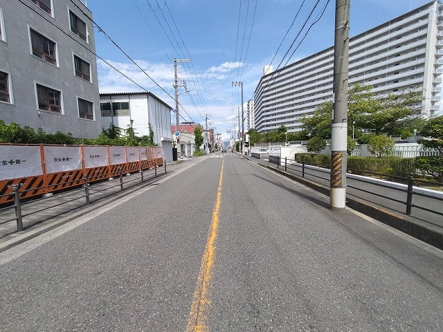 前面道路2車線