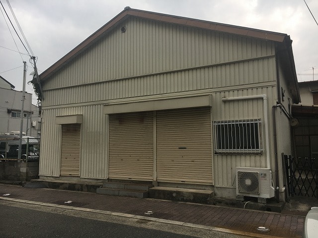 駐車スペース１台分あります。