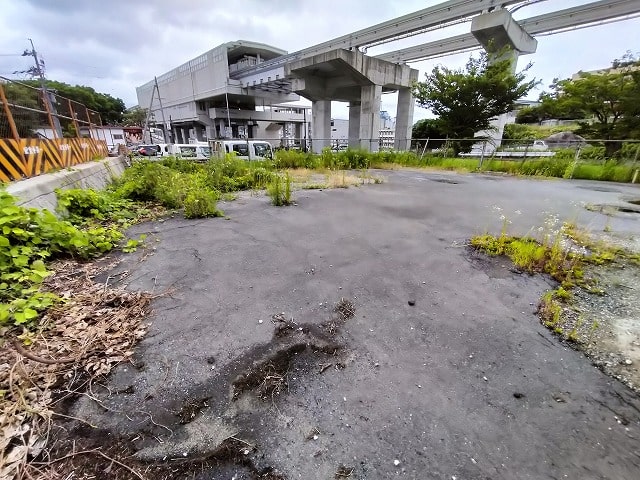 駐車場兼資材置き場に！