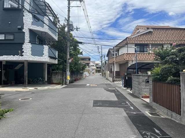 ギリギリ2ｔ車の通行は可能です。