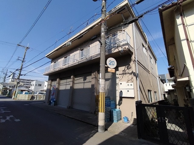 二階事務所使用可能です