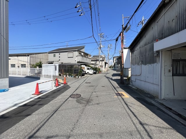 2ｔ車の通行がギリギリです。
