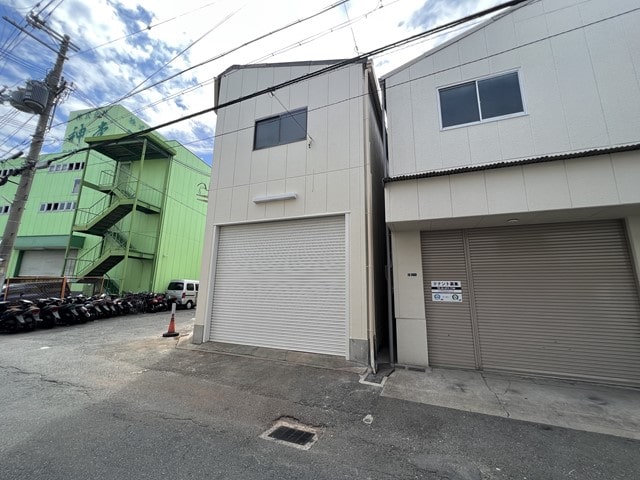 電動シャッター高さ3.2ｍです。