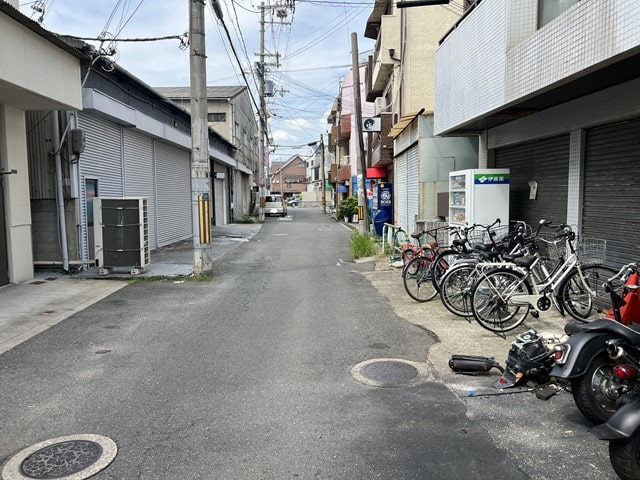 近隣にマンションあります。