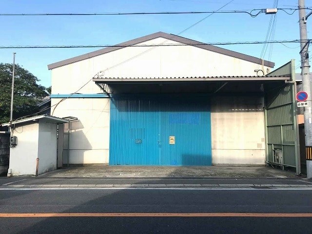 クレーン付き倉庫
