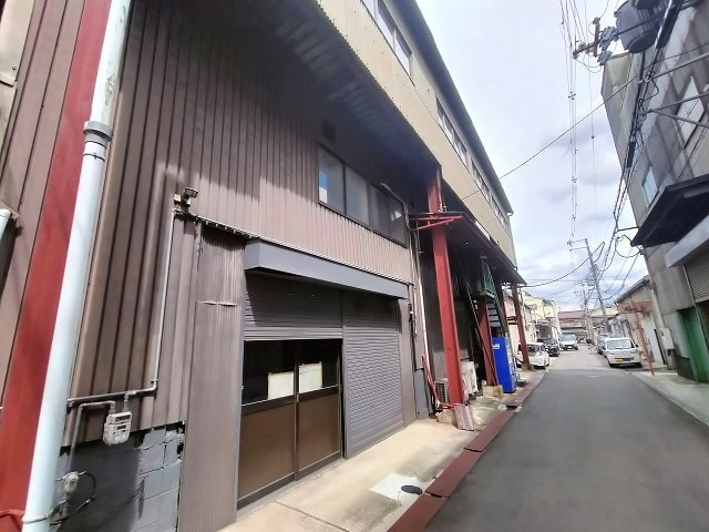 こちらは手動シャッター
