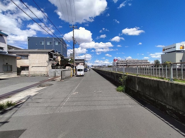 東側道路　幅員約6.8ｍ