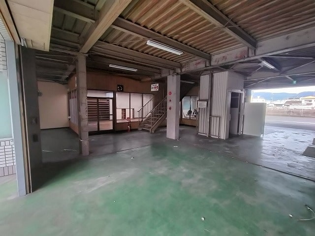 １階