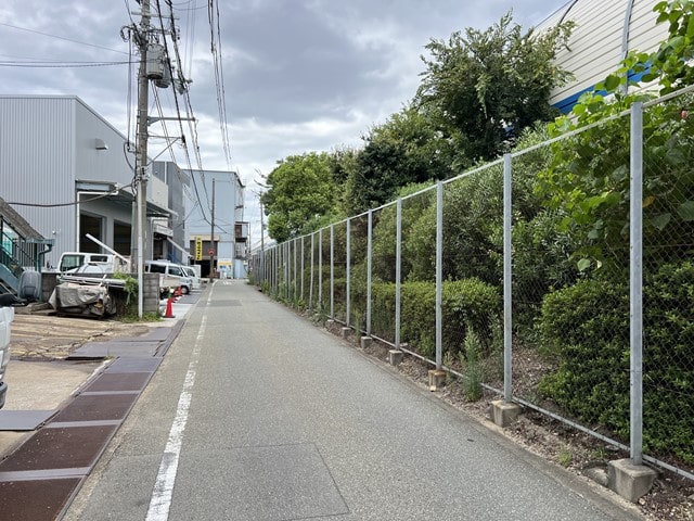 一方通行道路になります。