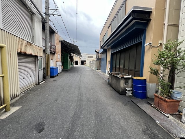 2ｔ車の通行がギリギリです。