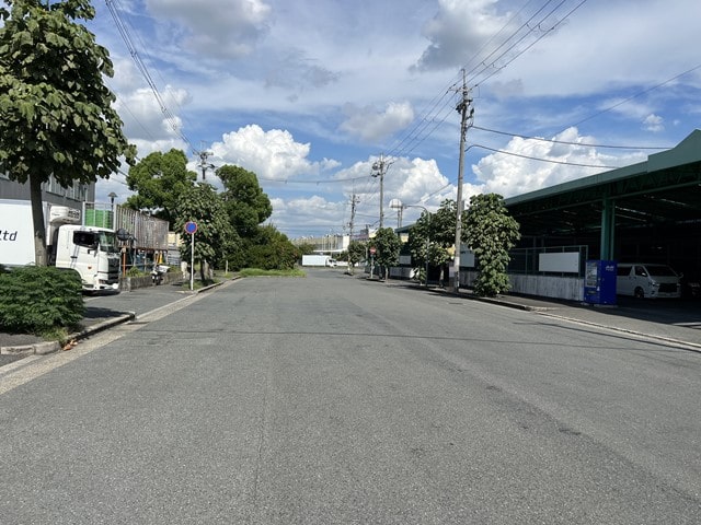 大型車両通行可能です。