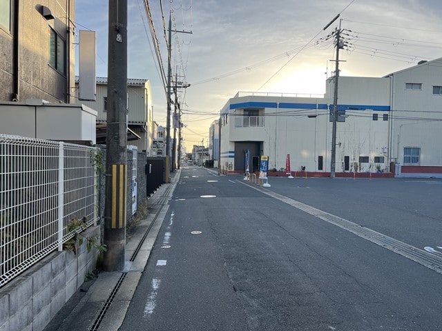 近隣にコンビニエンスストアがあります。
