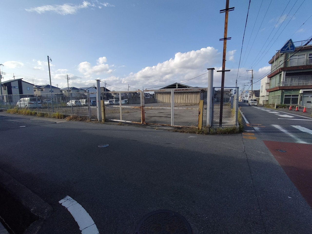 間口はこちらの1カ所になります