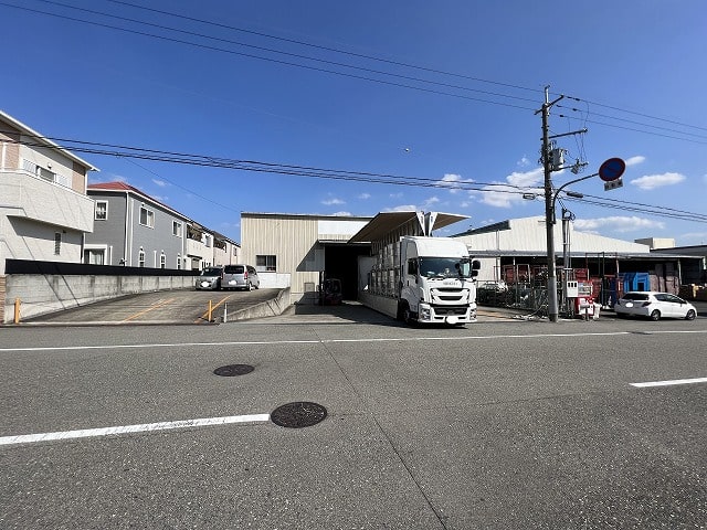 乗用車の駐車スペースあります。