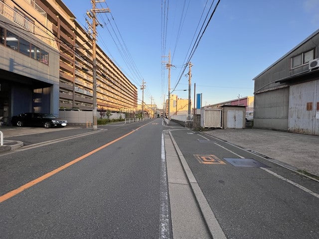 幹線道路沿いになります。