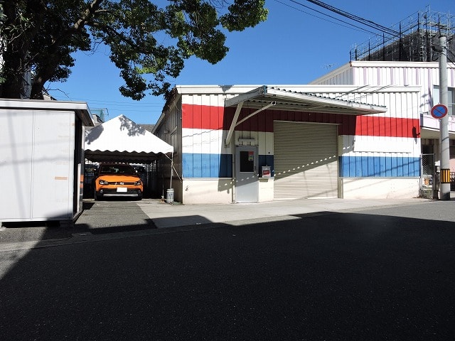 駐車場込みです。3台駐車可能です。