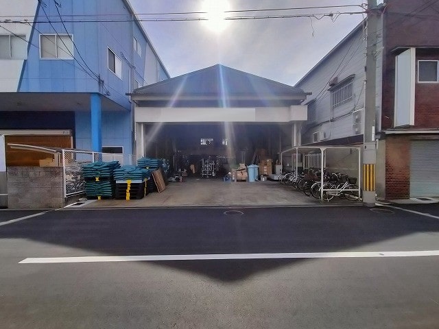 東大阪市高井田西の倉庫付事務所