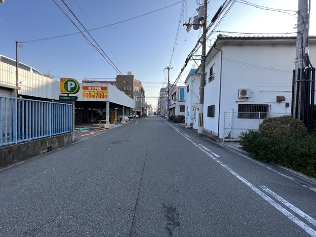 一方通行道路となっております。