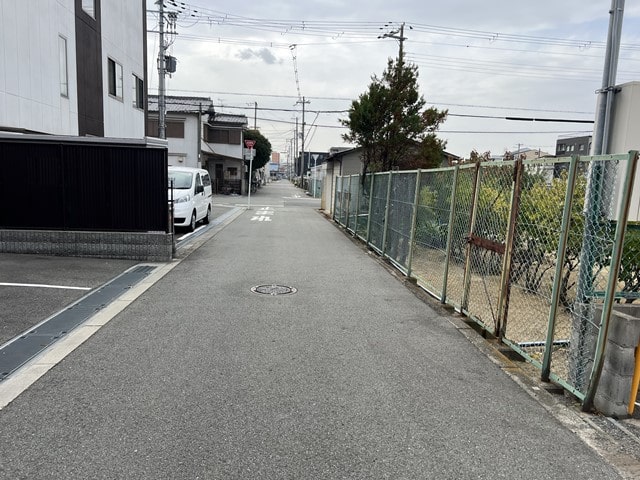 幹線道路から進入が可能です。