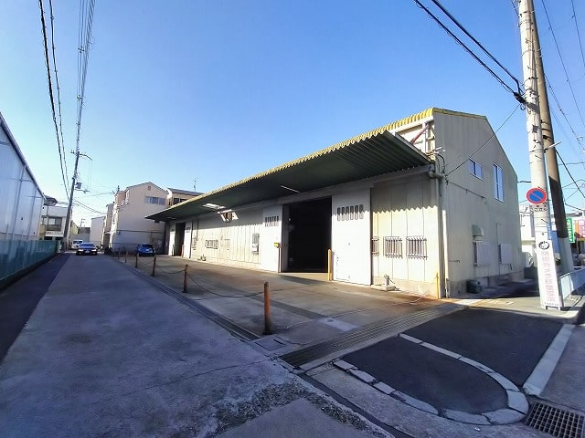 大きな建物ですね