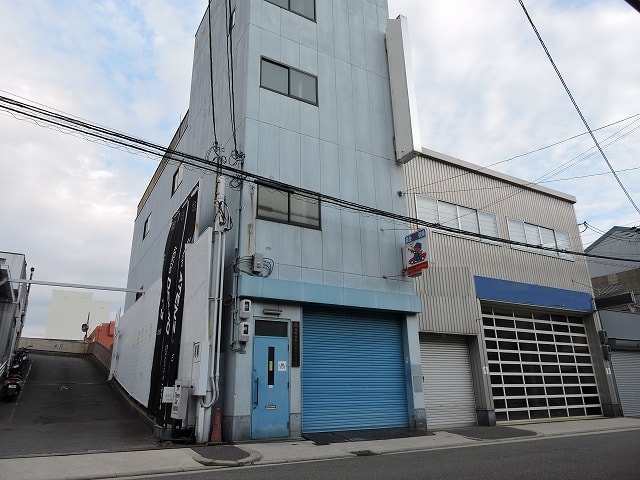 自動車整備工場跡の物件
