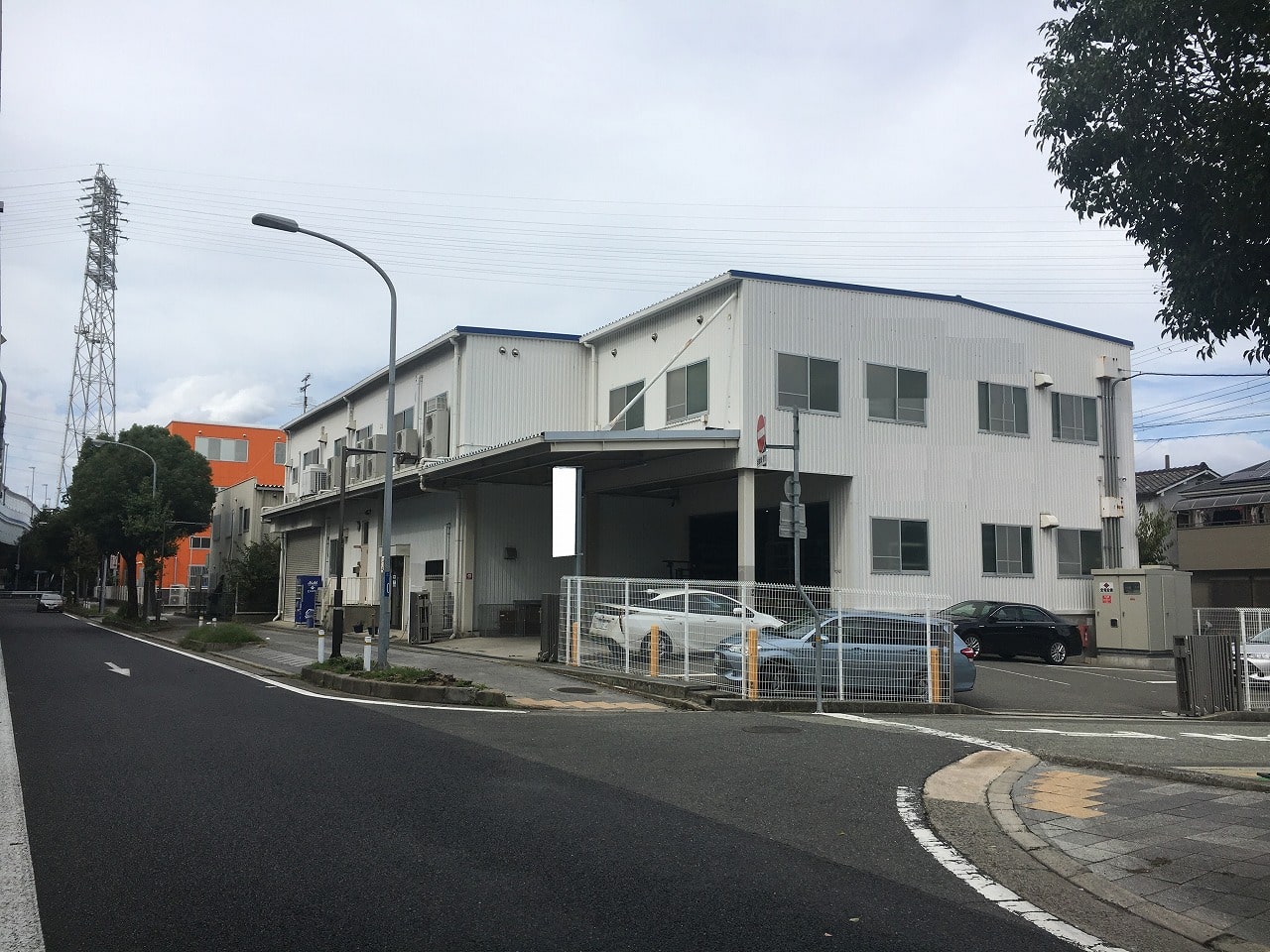 プラットホームあります。