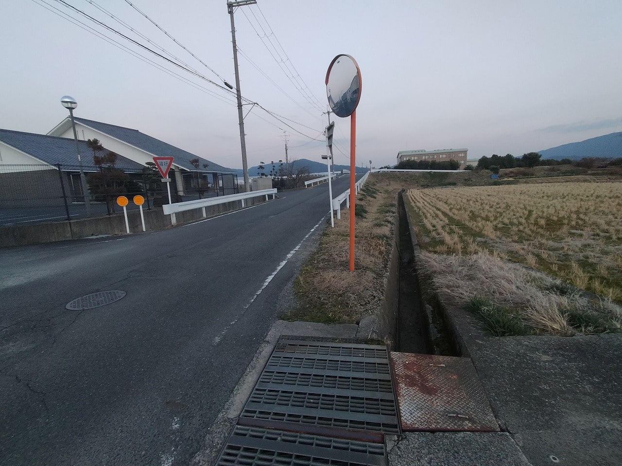 前面道路になります