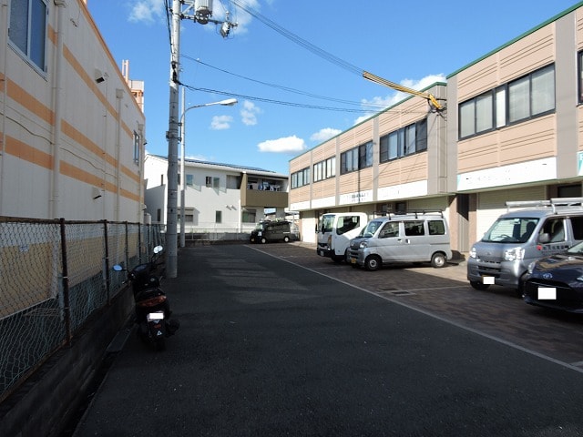 車も一台駐車可能です。
