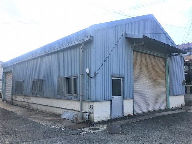 平家建倉庫です。