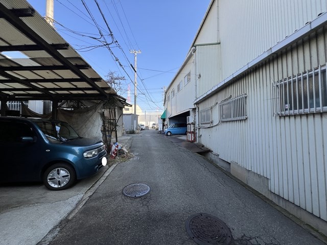 2トン車sの通行がギリギリです。