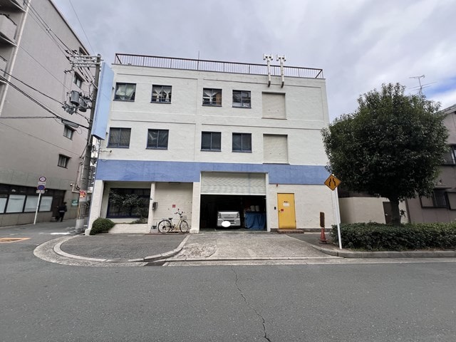 大阪メトロ谷町線平野駅から徒歩￥8分です。
