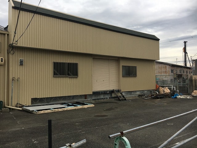 高床式倉庫です。
