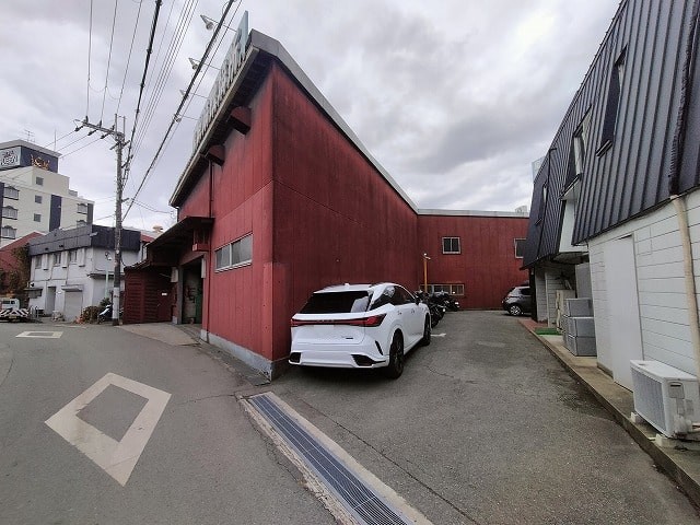 高速インターすぐ近く