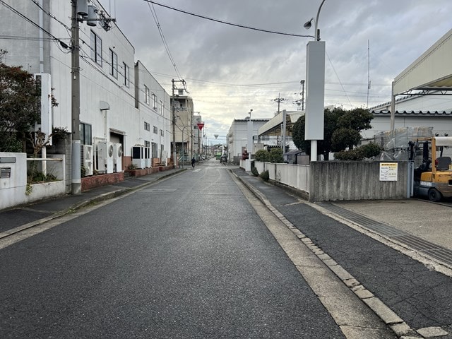 前面道路は大型車規制はありません。