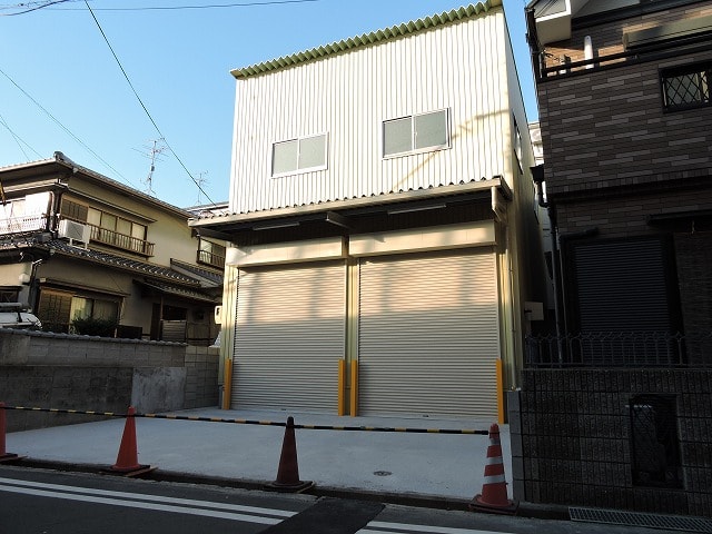 前面に空地スペース有ります