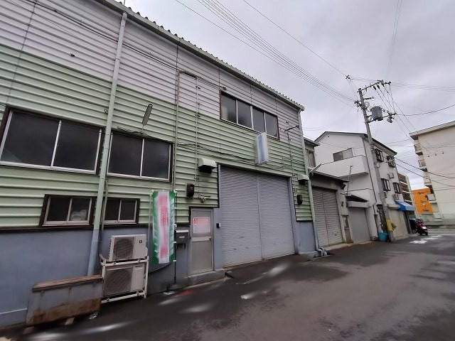 高さ約４ｍのシャッターがついております