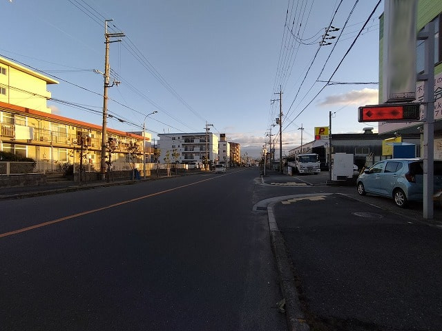 東面幅員18mに面してます。