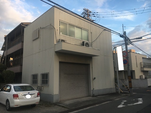 駅から徒歩7分です。