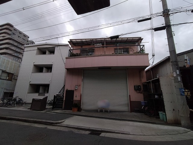 ２階は住居となっております。